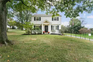 1553 Crestview Dr, Pittsburgh, PA 15237 - Photo 1