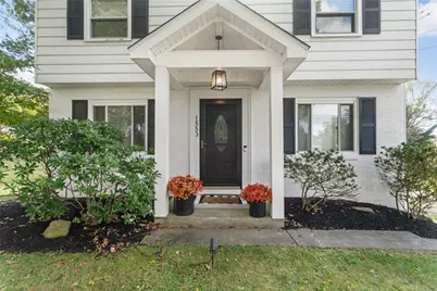 1553 Crestview Dr, Pittsburgh, PA 15237 - Photo 2