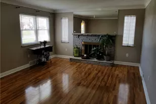 104 Queen Dr, Monroeville, PA 15146 - Photo 2