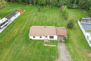 121 Sunflower Rd, Center Township, PA 16001 - Photo 4