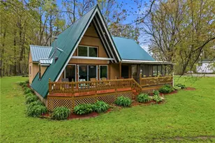 10168 Conneaut Dr, Conneaut Lake, PA 16316 - Photo 2