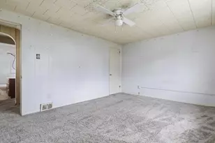 551 Farnsworth Ave, Clairton, PA 15025 - Photo 16