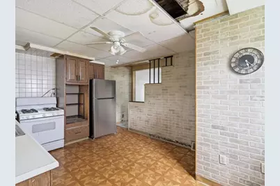 551 Farnsworth Ave, Clairton, PA 15025 - Photo 10