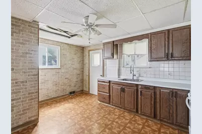 551 Farnsworth Ave, Clairton, PA 15025 - Photo 6