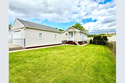 2116 W Pike St, Chartiers, PA 15342 - Photo 24