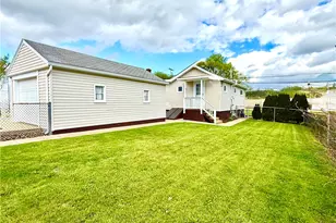 2116 W Pike St, Chartiers, PA 15342 - Photo 24