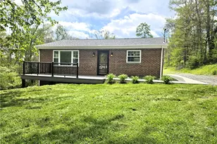 138 Center Dr, Oakland Township, PA 16025 - Photo 1