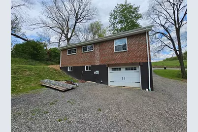 138 Center Dr, Oakland Township, PA 16025 - Photo 8
