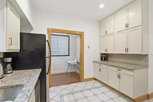 350 Spahr St, Pittsburgh, PA 15232 - Photo 10