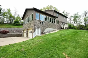 124 Dalton Ln, Hempfield Township, PA 15625 - Photo 1