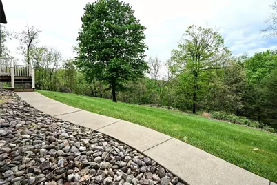124 Dalton Ln, Hempfield Township, PA 15625 - Photo 14