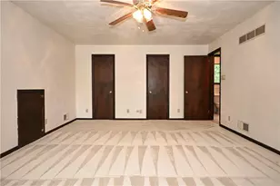 124 Dalton Ln, Hempfield Township, PA 15625 - Photo 14