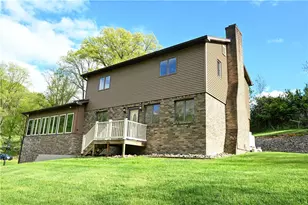 124 Dalton Ln, Hempfield Township, PA 15625 - Photo 1