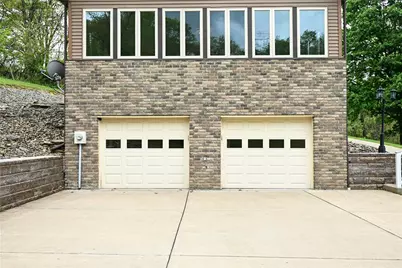 124 Dalton Ln, Hempfield Township, PA 15625 - Photo 6