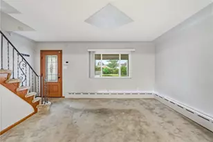 319 N 6th St, Clairton, PA 15025 - Photo 4