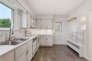 319 N 6th St, Clairton, PA 15025 - Photo 10