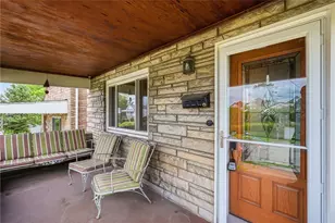 319 N 6th St, Clairton, PA 15025 - Photo 2