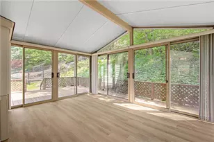175 Parkedge Rd, Green Tree, PA 15220 - Photo 12