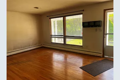 560 Sells Ln, Greensburg, PA 15601 - Photo 2