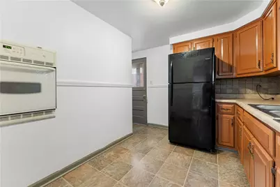458 Blossom Dr, Pittsburgh, PA 15236 - Photo 8