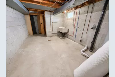 504 Maple St, Jeannette, PA 15644 - Photo 24