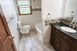 504 Maple St, Jeannette, PA 15644 - Photo 22