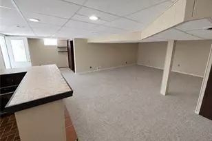 504 Maple St, Jeannette, PA 15644 - Photo 24