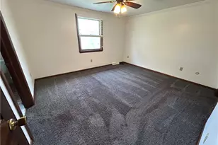 504 Maple St, Jeannette, PA 15644 - Photo 18