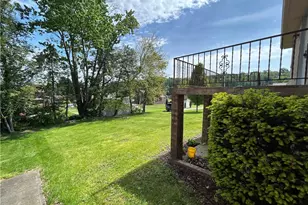 504 Maple St, Jeannette, PA 15644 - Photo 30