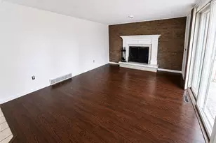 504 Maple St, Jeannette, PA 15644 - Photo 12