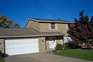 504 Maple St, Jeannette, PA 15644 - Photo 2