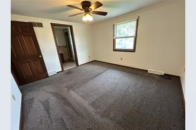 504 Maple St, Jeannette, PA 15644 - Photo 14