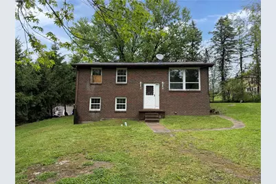 110 Roger Lane, Hempfield Township, PA 15642 - Photo 2