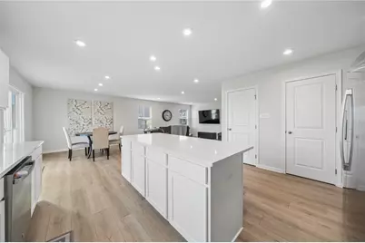 418 Coventry Ct, Lancaster Township, PA 16037 - Photo 12