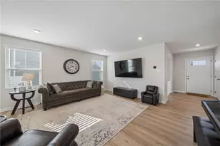 418 Coventry Ct, Lancaster Township, PA 16037 - Photo 6
