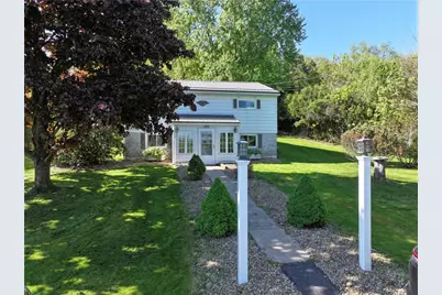 246 Pine Dr, Summit Township, PA 16002 - Photo 2