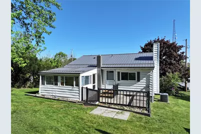 246 Pine Dr, Summit Township, PA 16002 - Photo 4