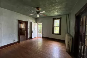 210 Chestnut St, Saint Clair Township, PA 15944 - Photo 8