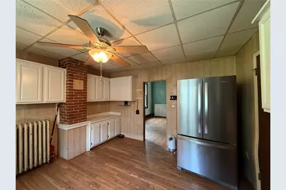 210 Chestnut St, Saint Clair Township, PA 15944 - Photo 6