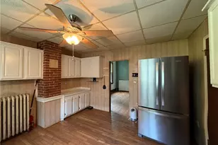 210 Chestnut St, Saint Clair Township, PA 15944 - Photo 6