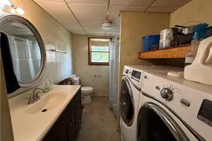 210 Chestnut St, Saint Clair Township, PA 15944 - Photo 14