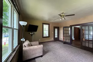 210 Chestnut St, Saint Clair Township, PA 15944 - Photo 10