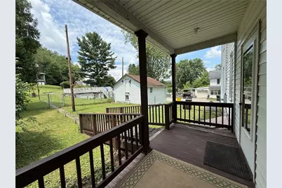 210 Chestnut St, Saint Clair Township, PA 15944 - Photo 2