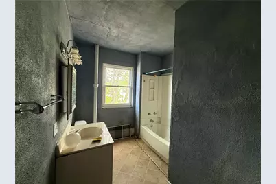210 Chestnut St, Saint Clair Township, PA 15944 - Photo 12