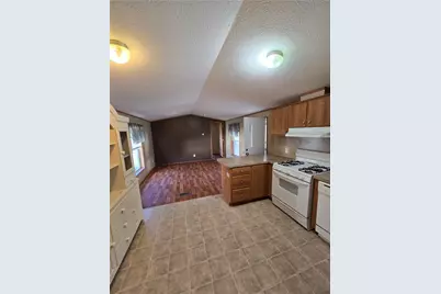 110 Country Garden Estates Dr, East Franklin Township, PA 16262 - Photo 4