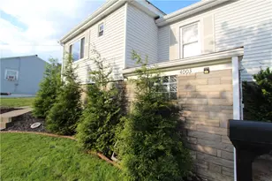 4003 Everlawn St, West Mifflin, PA 15122 - Photo 2