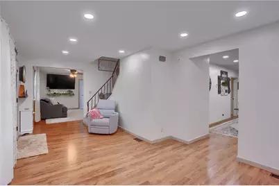 304 Orlando Ave, Neshannock Township, PA 16105 - Photo 6