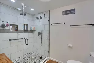 304 Orlando Ave, Neshannock Township, PA 16105 - Photo 12