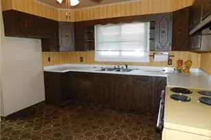 145 Easy St, Uniontown, PA 15401 - Photo 12