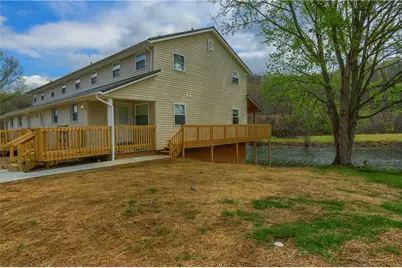 153 Kathleen Dr #1, Marion Township, PA 15066 - Photo 4